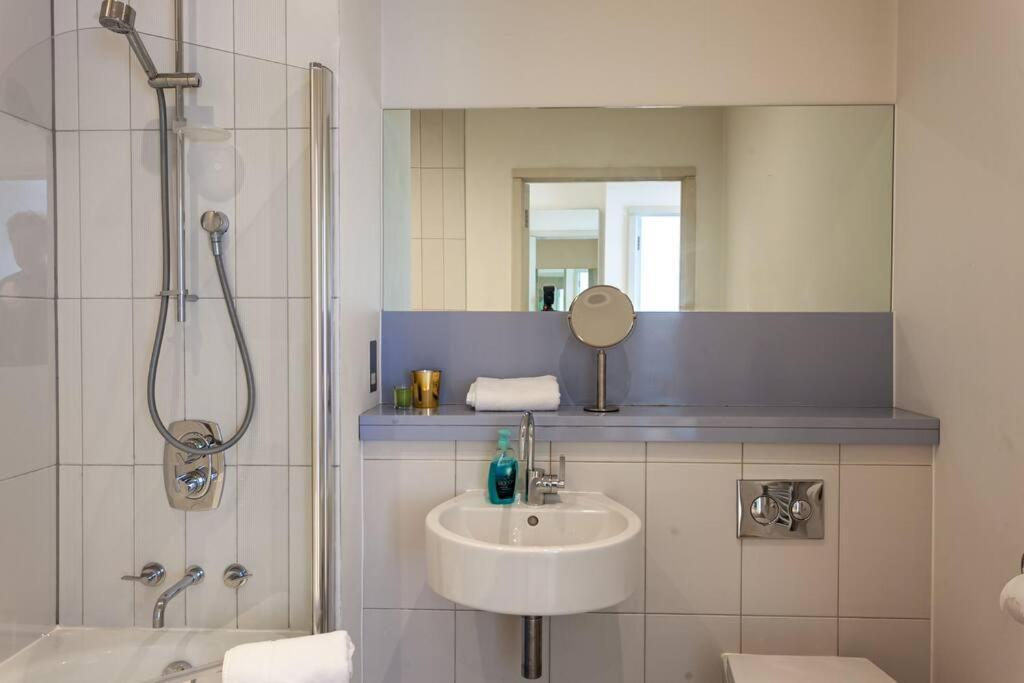 Iconic Luxury Manchester Apartment Eksteriør billede
